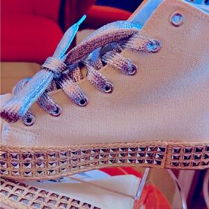 Hi-Top Cream Platform Canvas Tennis Trimmed in Studs laces are Metallic Silver